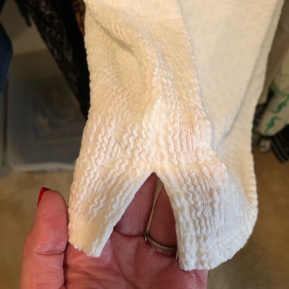 Off-The-Shoulder Ruffle Shirt - Picture 4 of 4